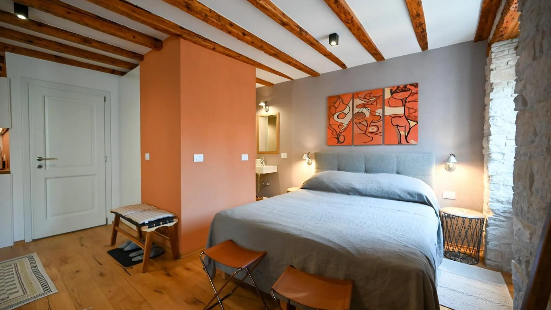 Art & Design Studio Rovinj 0*,