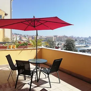  Apartment Center Of Rovinj, Sea View